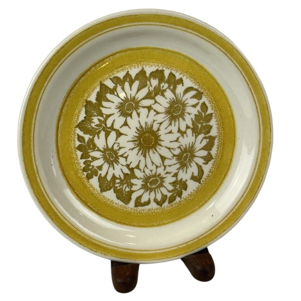 Vintage 1970s Jamestown China Ironstone Yellow Daisies 7-1/4” Salad Dessert Plat
